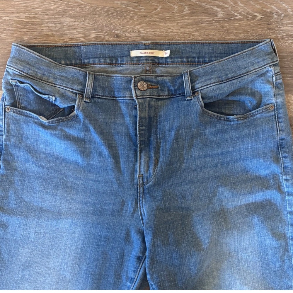 NWOT Levi's Classic Boot Cut Jeans Women's 14 Medium Wash Classic Stretch Denim - Picture 13 of 14